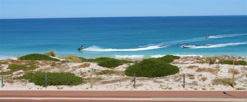 sorrento beach resort